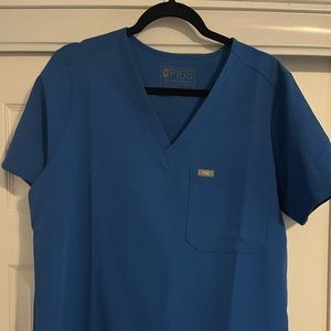 Figs one pocket womens top